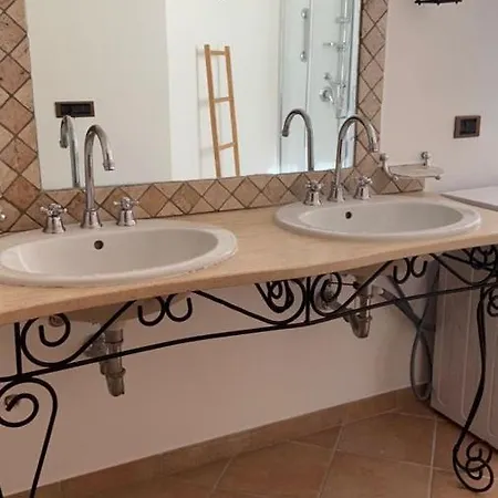 Rosella - 1 - Con Piscina - A 150 M Dal Mare *